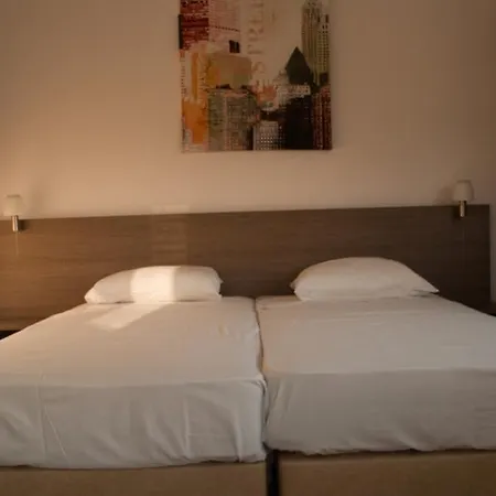 St. George Rent Rooms Λάρνακα Εξωτερικό φωτογραφία