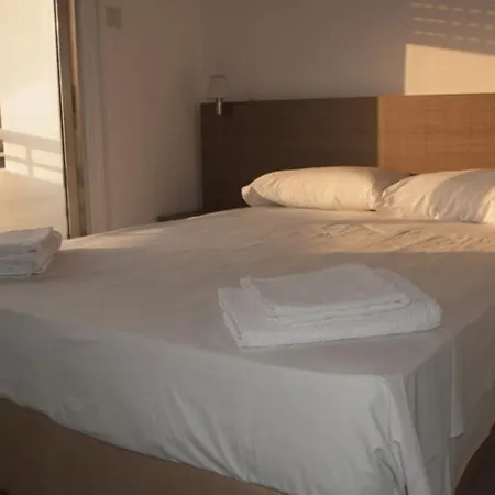 St. George Rent Rooms Λάρνακα Εξωτερικό φωτογραφία