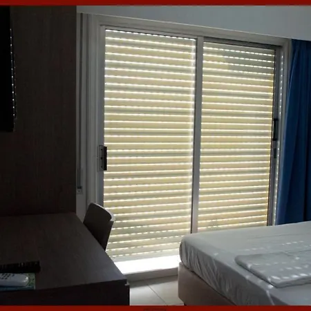 St. George Rent Rooms Λάρνακα Εξωτερικό φωτογραφία